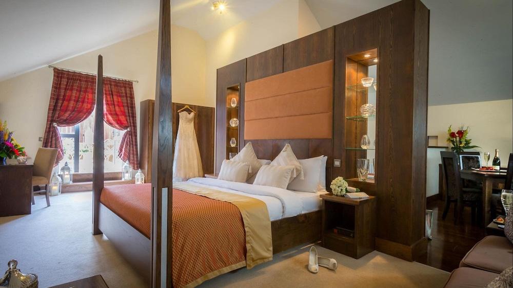 Cavan Crystal Hotel Екстериор снимка