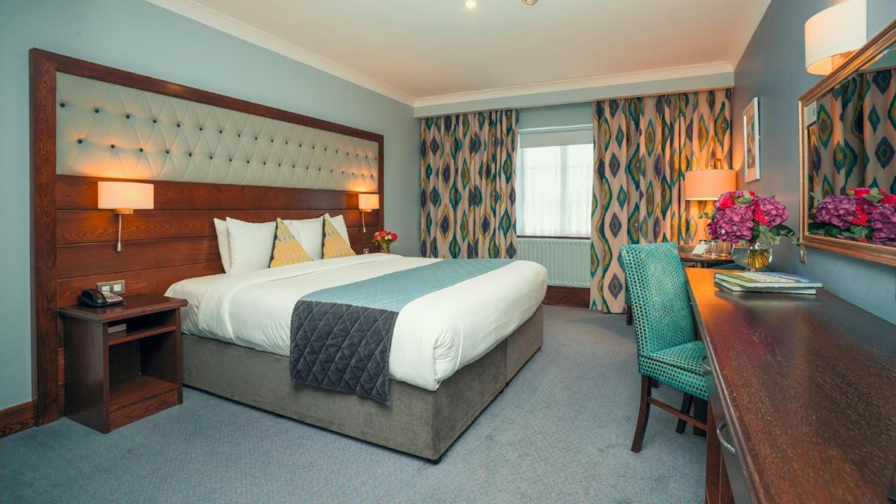 Cavan Crystal Hotel Екстериор снимка