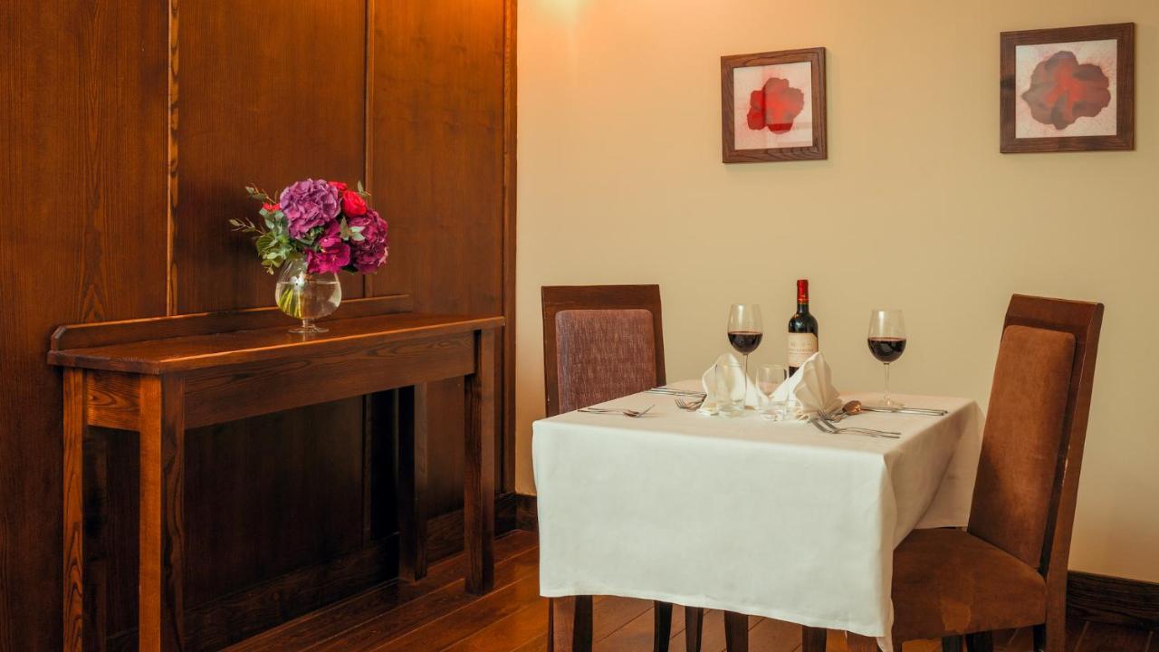 Cavan Crystal Hotel Екстериор снимка