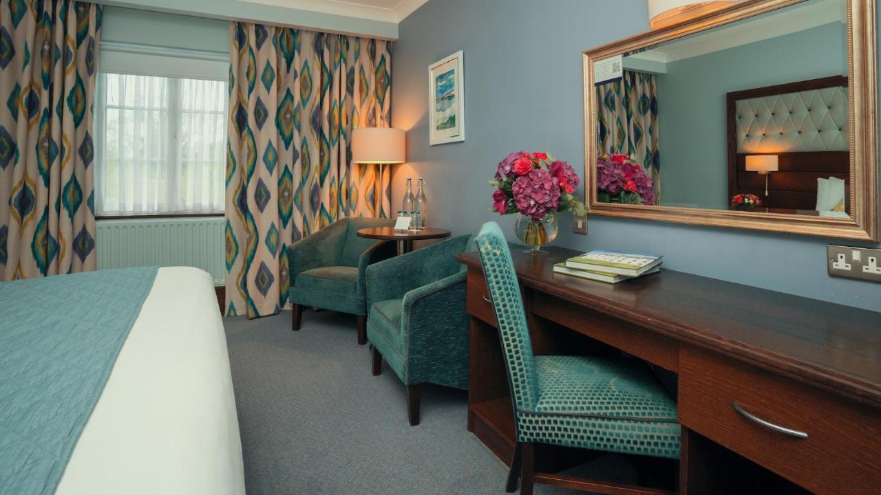 Cavan Crystal Hotel Екстериор снимка