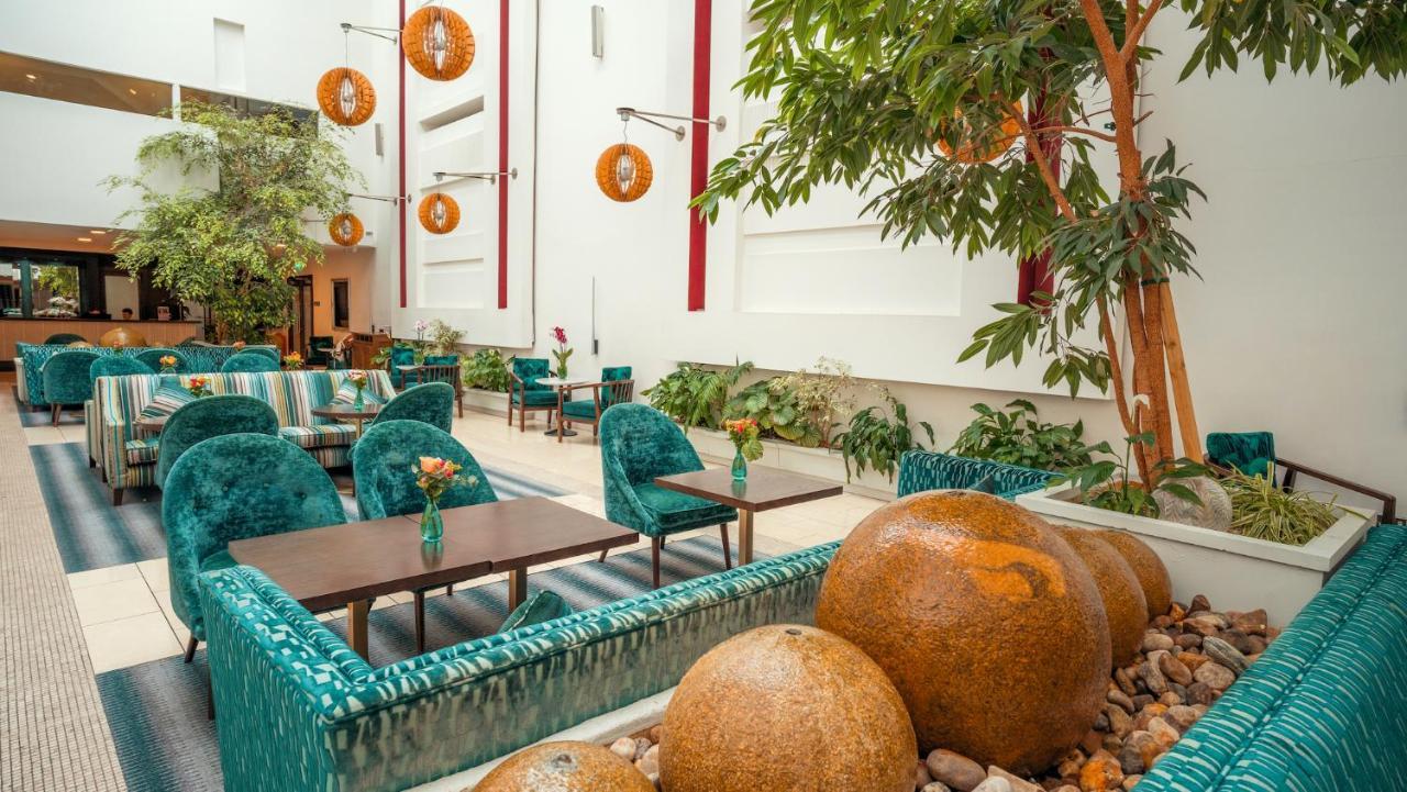 Cavan Crystal Hotel Екстериор снимка