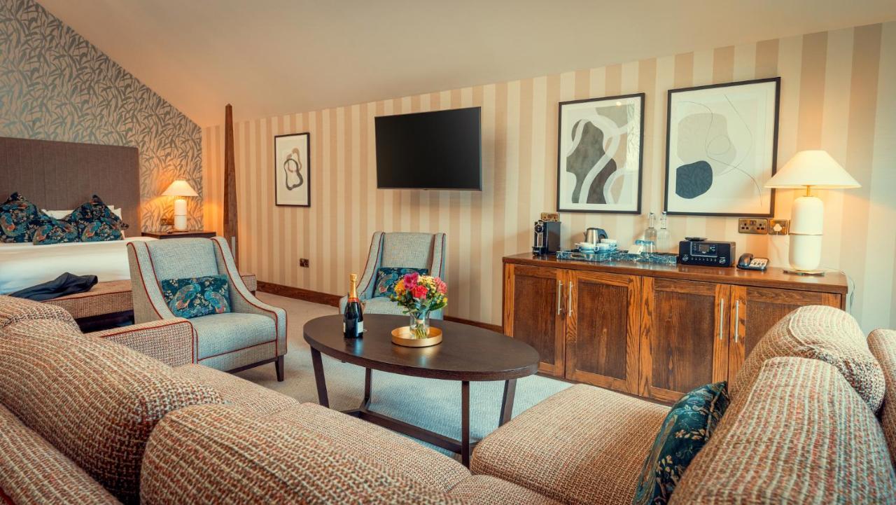 Cavan Crystal Hotel Екстериор снимка