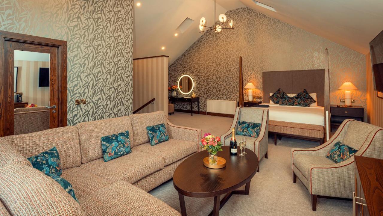 Cavan Crystal Hotel Екстериор снимка