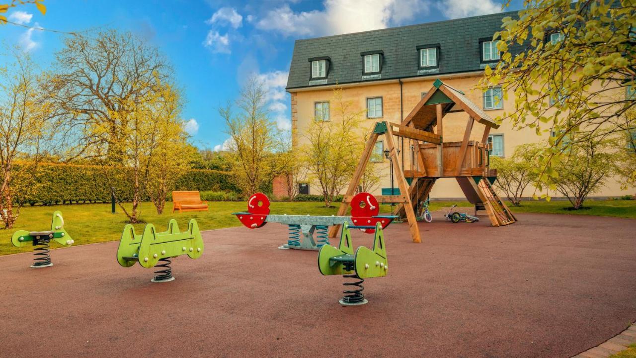Cavan Crystal Hotel Екстериор снимка