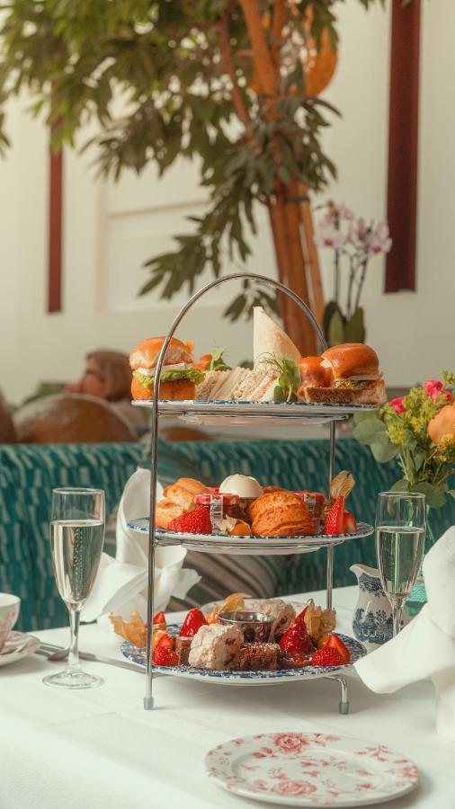 Cavan Crystal Hotel Екстериор снимка