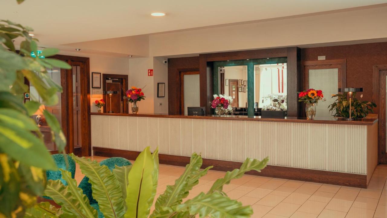 Cavan Crystal Hotel Екстериор снимка