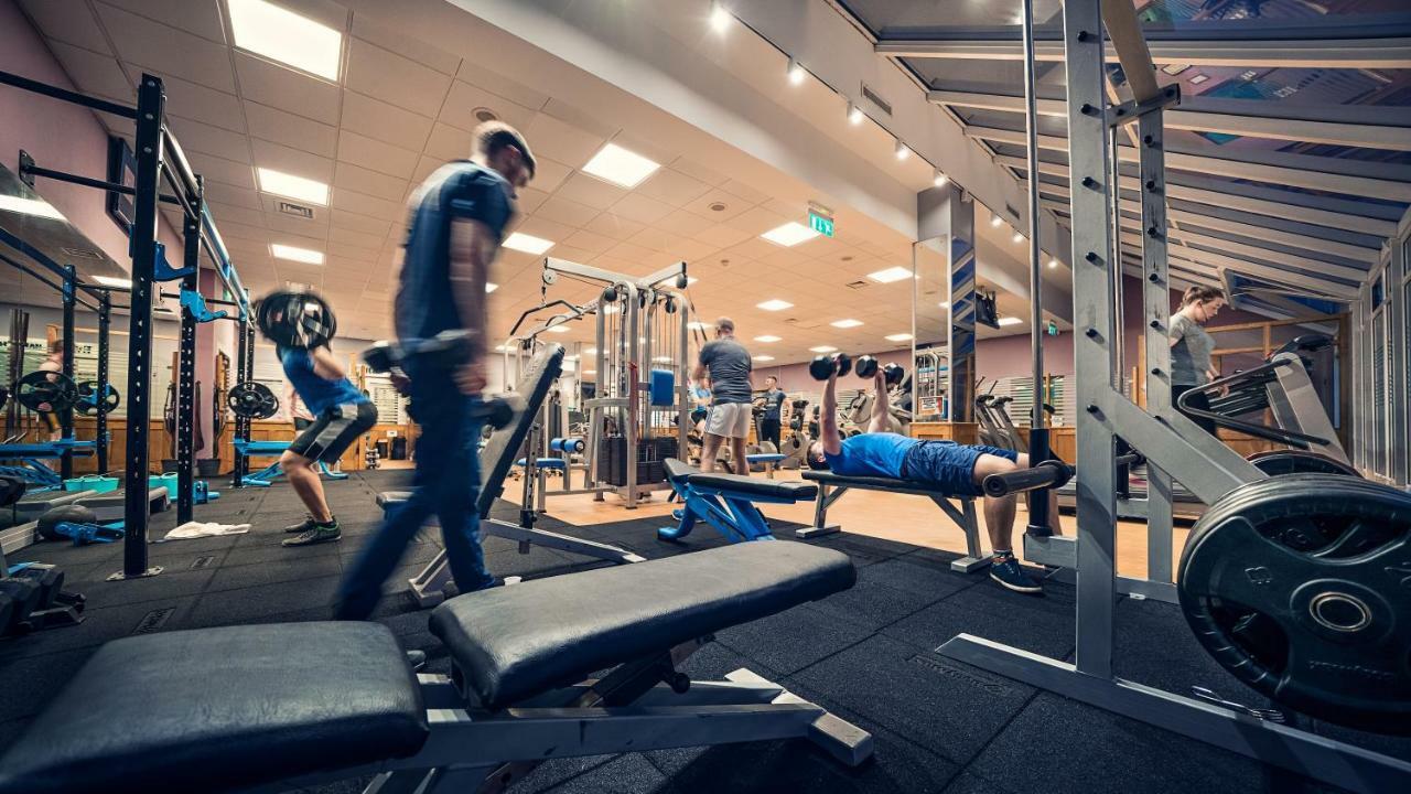 Cavan Crystal Hotel Екстериор снимка