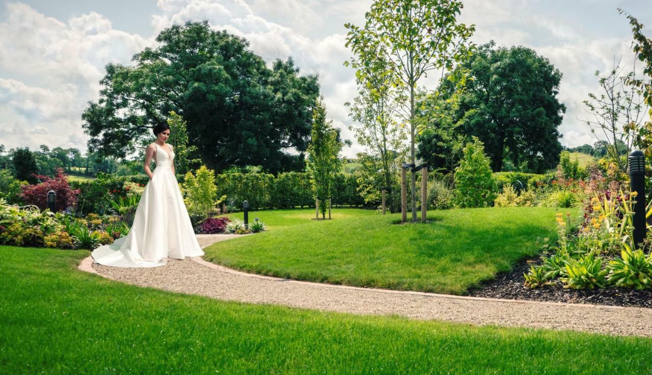 Cavan Crystal Hotel Екстериор снимка