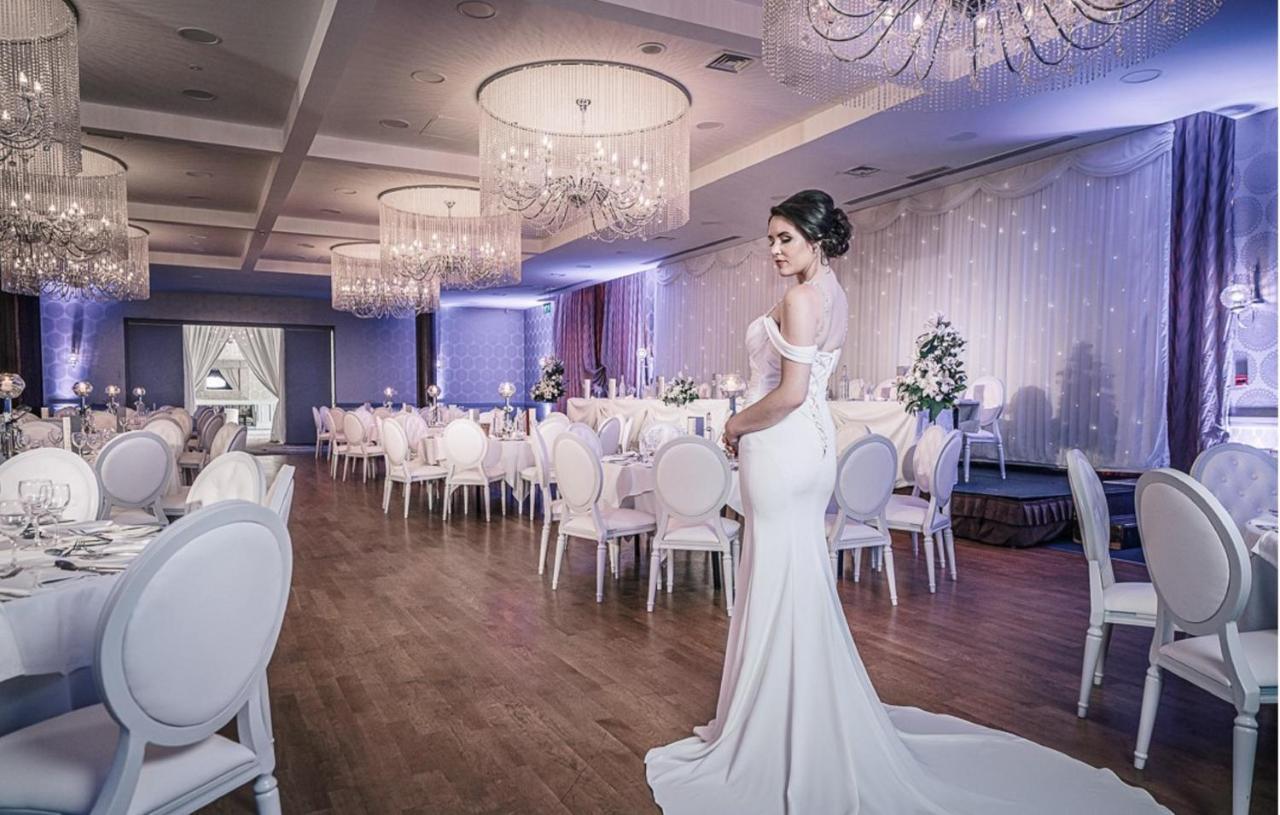 Cavan Crystal Hotel Екстериор снимка